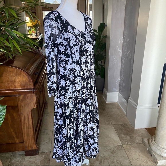 Coldwater Creek A Line Fit & Flare Dress Size 10 Black White Floral Long Sleeve - Picture 15 of 16